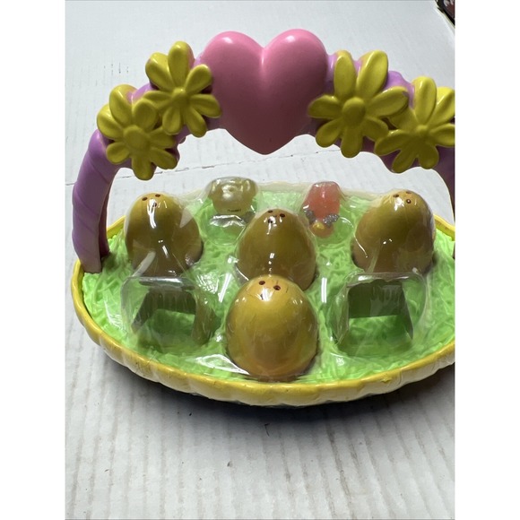 Hatchimals CollEGGtibles Basket with 6 Hatchimals NEW Lamb Chick Easter - Picture 9 of 14